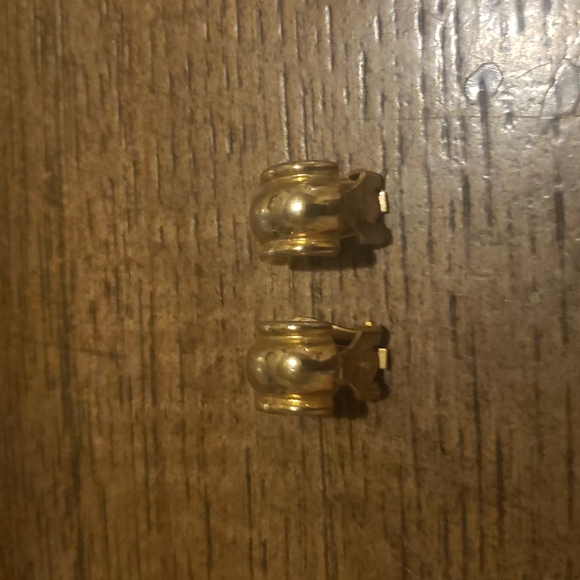 Elegant Christian Dior Half-Hoop Clip Earrings - Picture 3 of 5